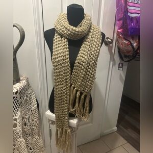 124 Minicci 💋Scarf with Silver Sparkles dead stock One Size NWT